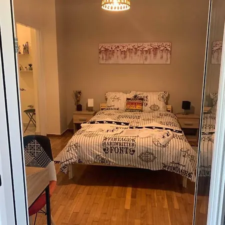 La Vie En Rose Studio,close To Beach, Paleo Faliro Athene